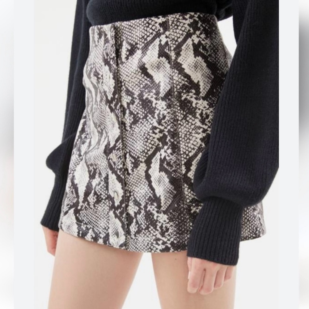 NWT Urban Outfitters Siren Snake Print Button‎ Up Skirt